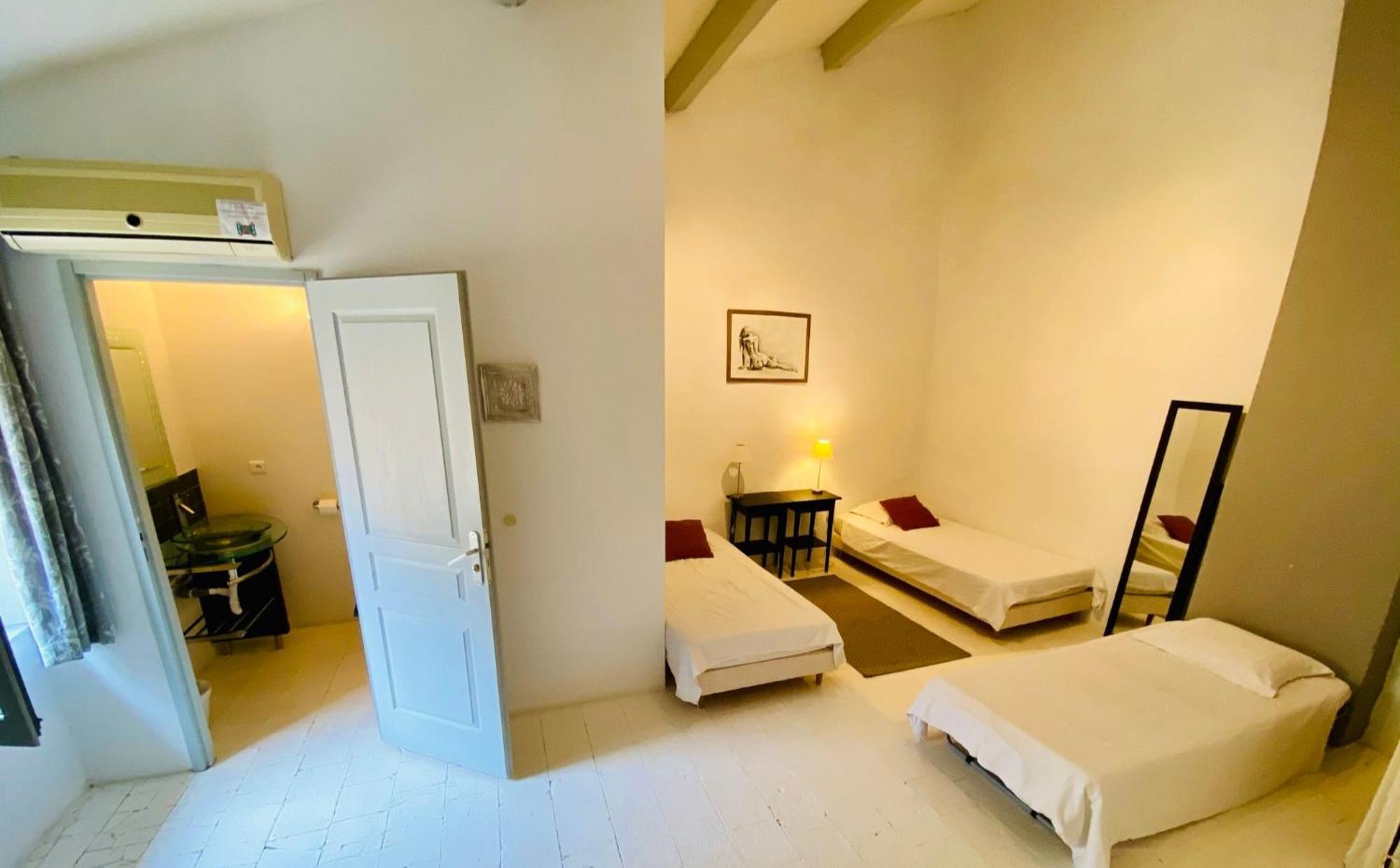 Les Chambres De La Villa Eugenie เลซิยอง คอร์เบรียส์ ภายนอก รูปภาพ