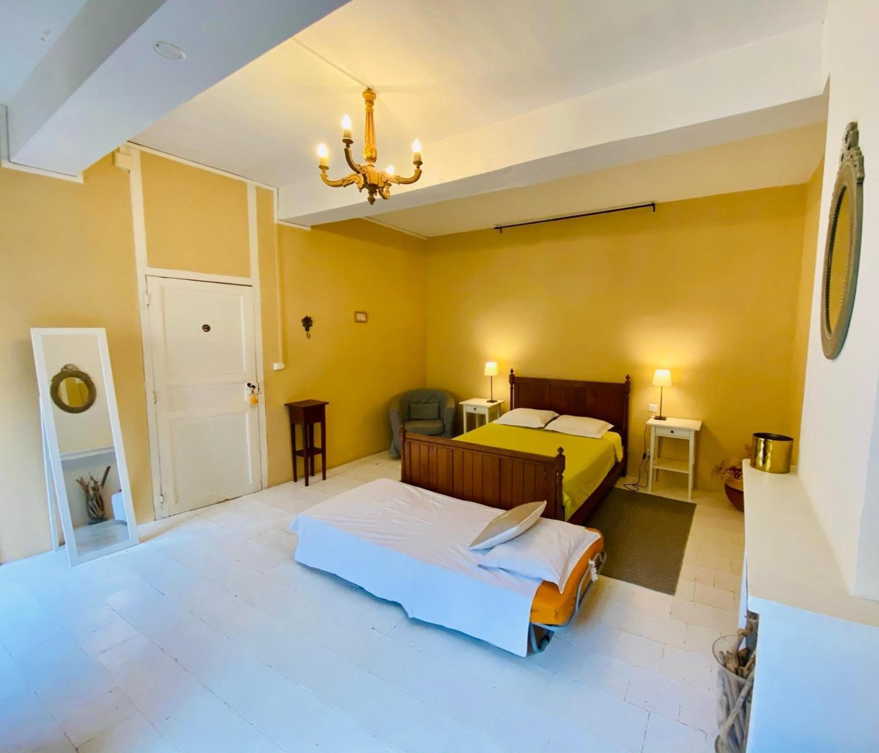 Les Chambres De La Villa Eugenie เลซิยอง คอร์เบรียส์ ภายนอก รูปภาพ