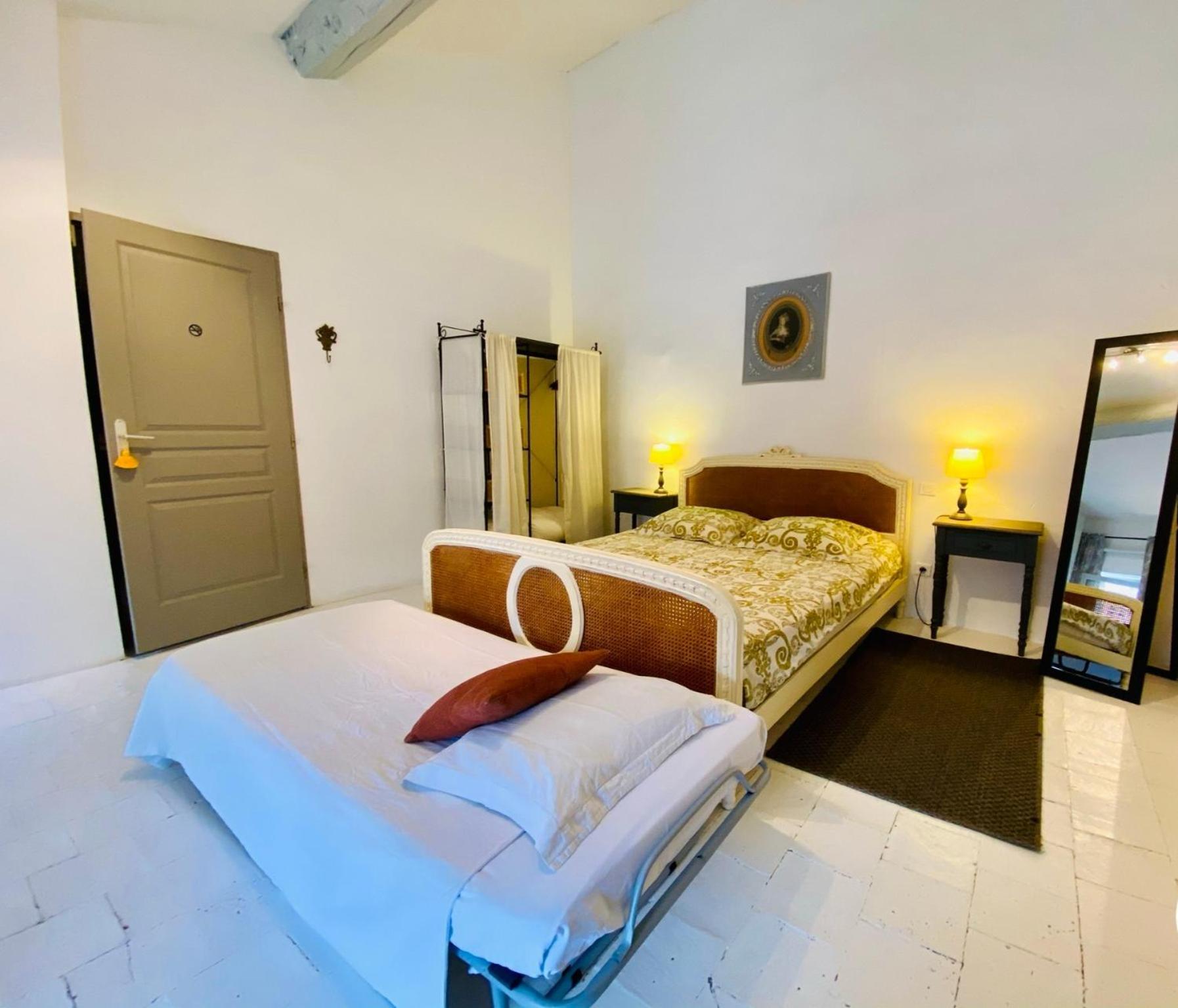Les Chambres De La Villa Eugenie เลซิยอง คอร์เบรียส์ ภายนอก รูปภาพ