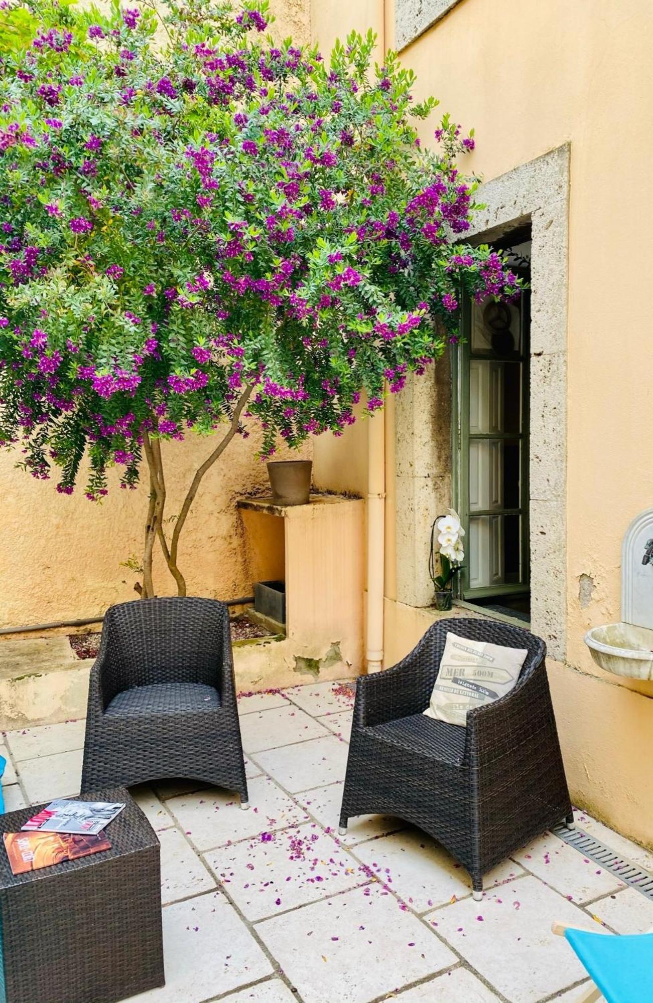 Les Chambres De La Villa Eugenie เลซิยอง คอร์เบรียส์ ภายนอก รูปภาพ
