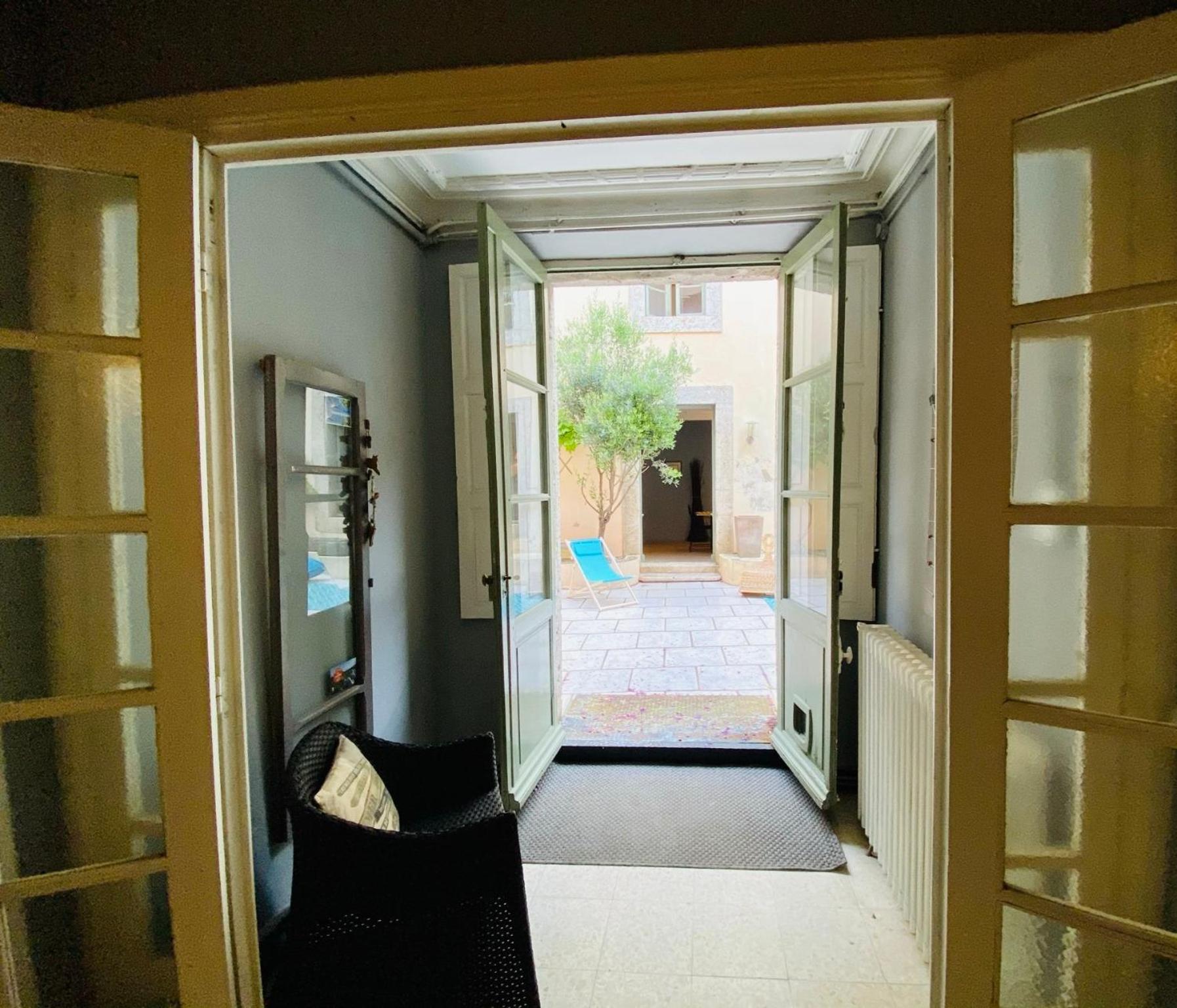 Les Chambres De La Villa Eugenie เลซิยอง คอร์เบรียส์ ภายนอก รูปภาพ